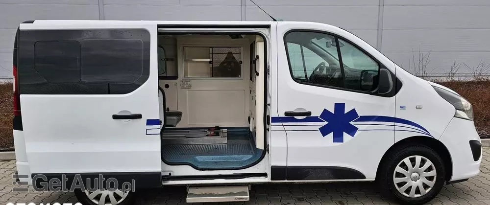 RENAULT TRAFIC KARETKA/AMBULANS 