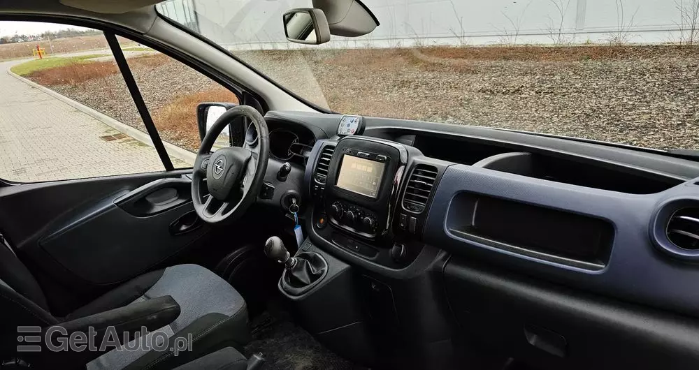 RENAULT TRAFIC KARETKA/AMBULANS 