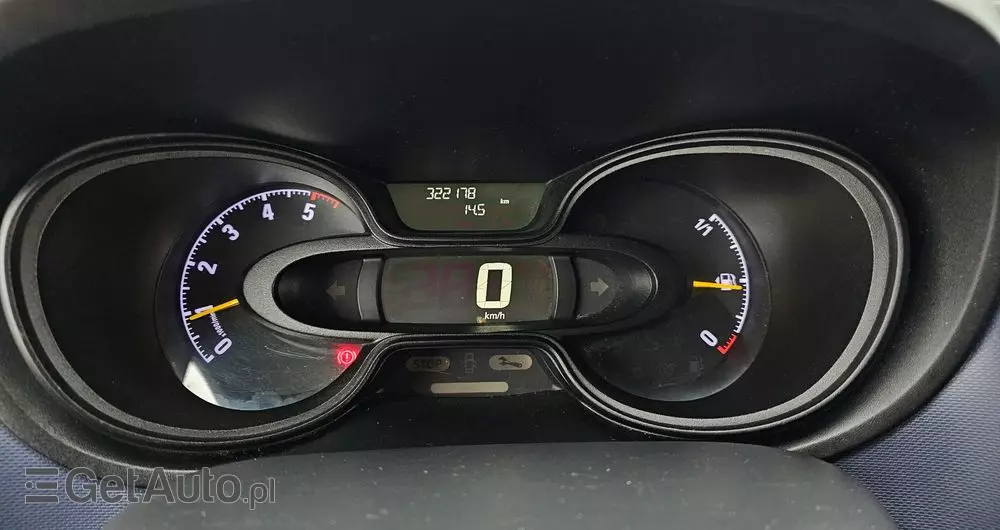 RENAULT TRAFIC KARETKA/AMBULANS 