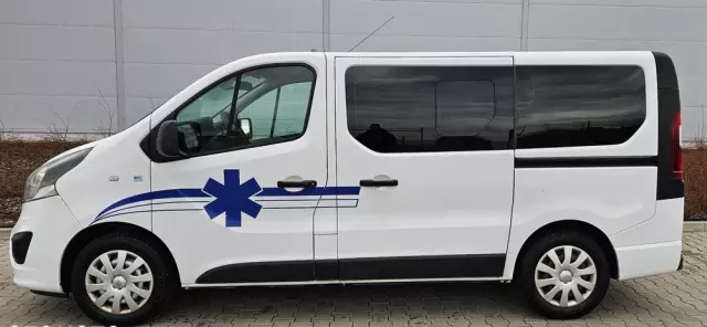 RENAULT TRAFIC KARETKA/AMBULANS 
