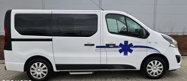 RENAULT TRAFIC KARETKA/AMBULANS 