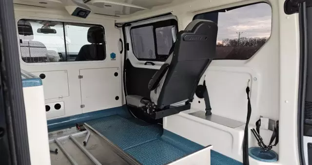 RENAULT TRAFIC KARETKA/AMBULANS 