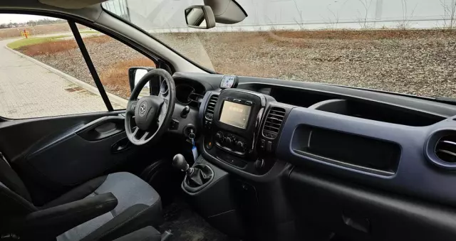 RENAULT TRAFIC KARETKA/AMBULANS 