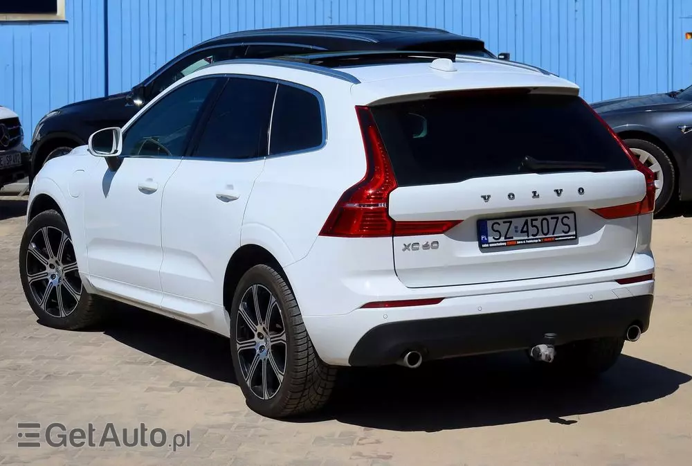 VOLVO XC 60 T8 AWD Plug-In Hybrid Momentum Pro
