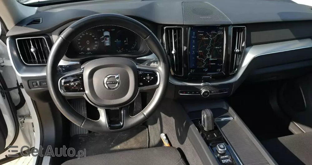 VOLVO XC 60 T8 AWD Plug-In Hybrid Momentum Pro