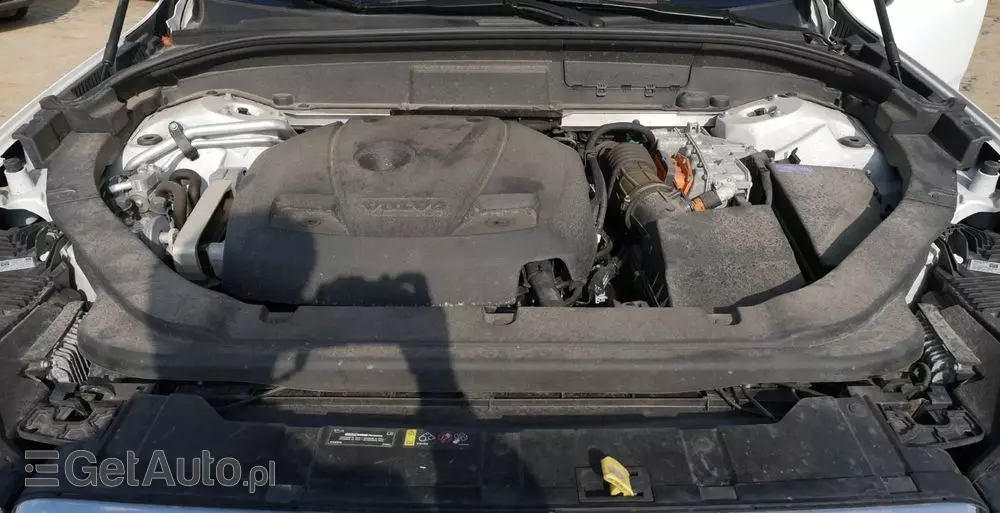 VOLVO XC 60 T8 AWD Plug-In Hybrid Momentum Pro