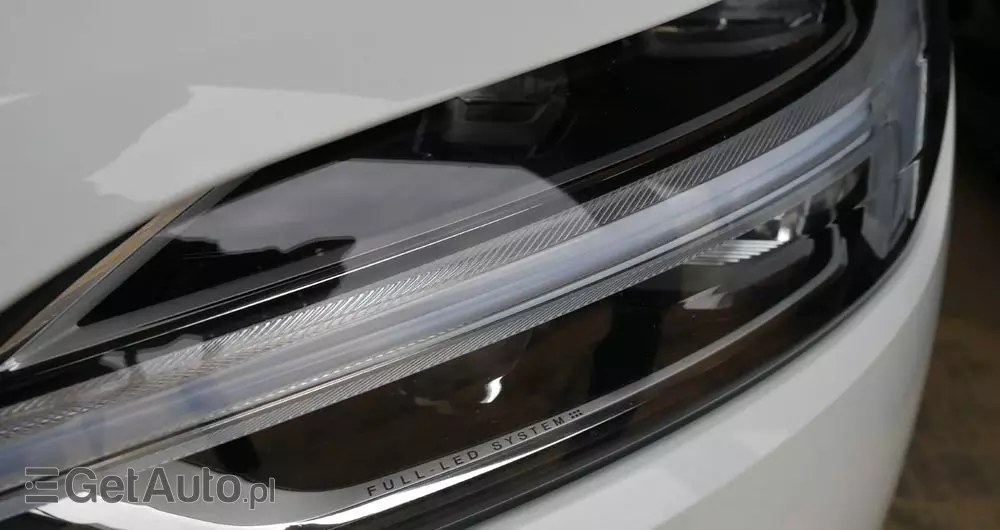 VOLVO XC 60 T8 AWD Plug-In Hybrid Momentum Pro