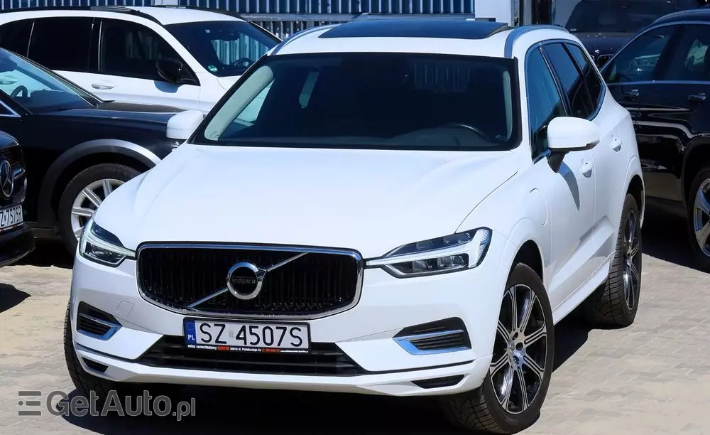 VOLVO XC 60 T8 AWD Plug-In Hybrid Momentum Pro