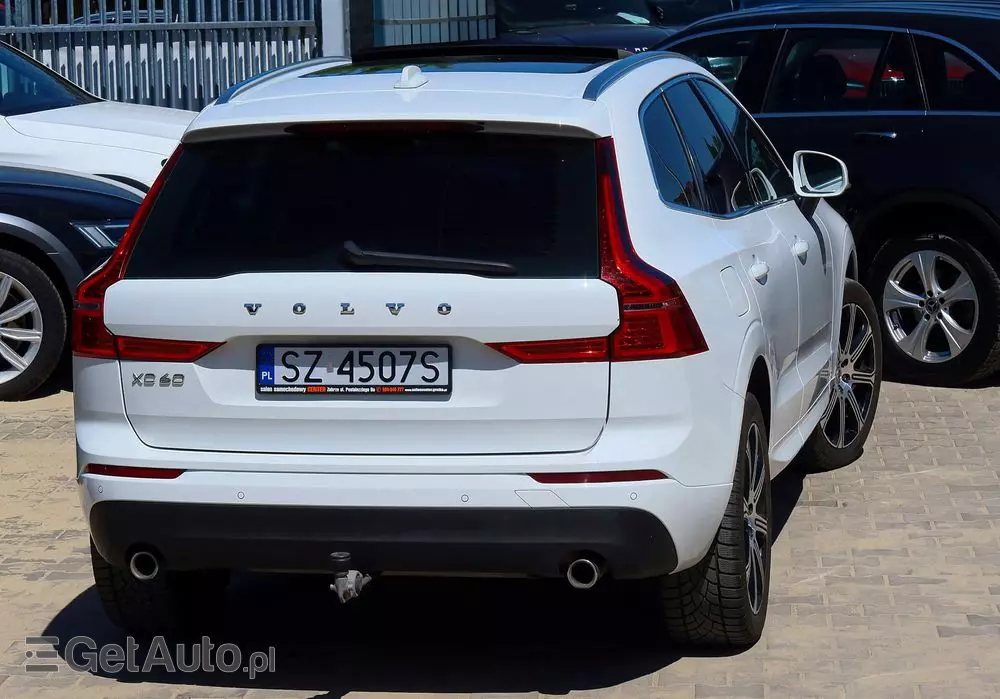 VOLVO XC 60 T8 AWD Plug-In Hybrid Momentum Pro