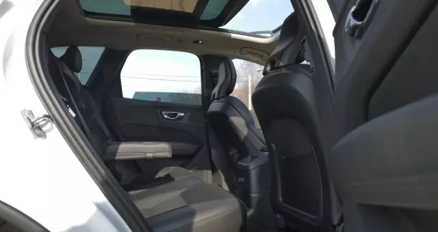 VOLVO XC 60 T8 AWD Plug-In Hybrid Momentum Pro