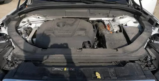 VOLVO XC 60 T8 AWD Plug-In Hybrid Momentum Pro