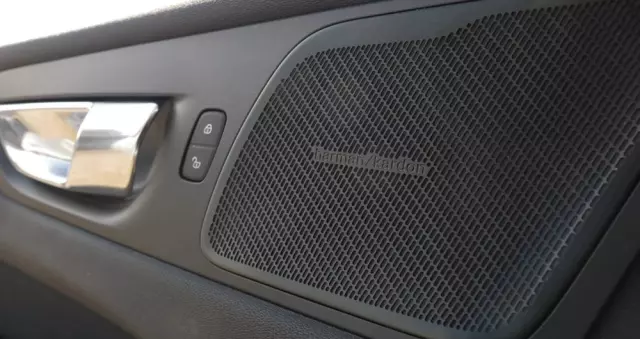 VOLVO XC 60 T8 AWD Plug-In Hybrid Momentum Pro