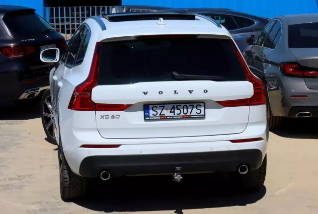 VOLVO XC 60 T8 AWD Plug-In Hybrid Momentum Pro
