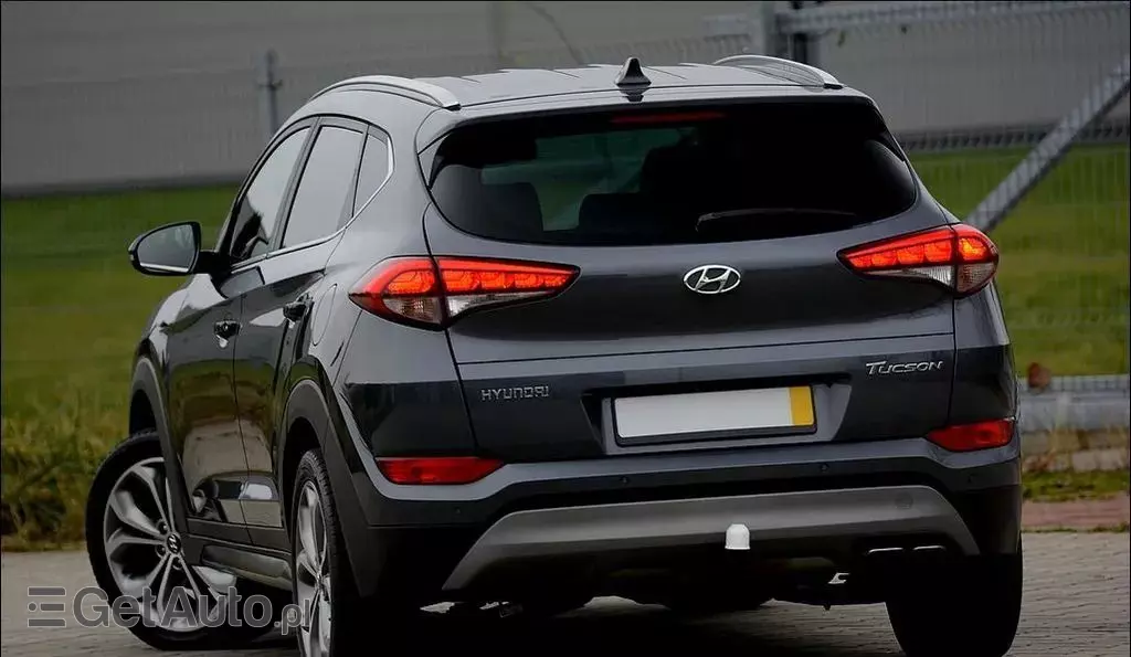 HYUNDAI Tucson 