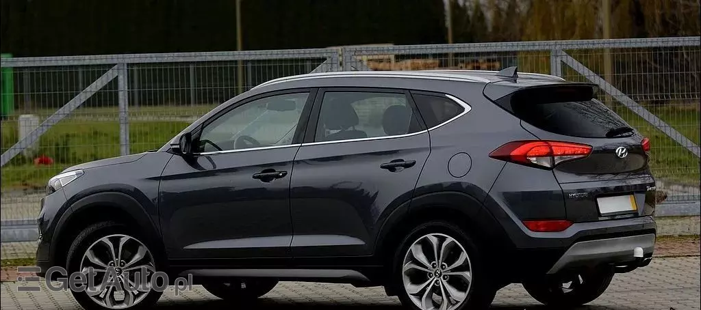 HYUNDAI Tucson 