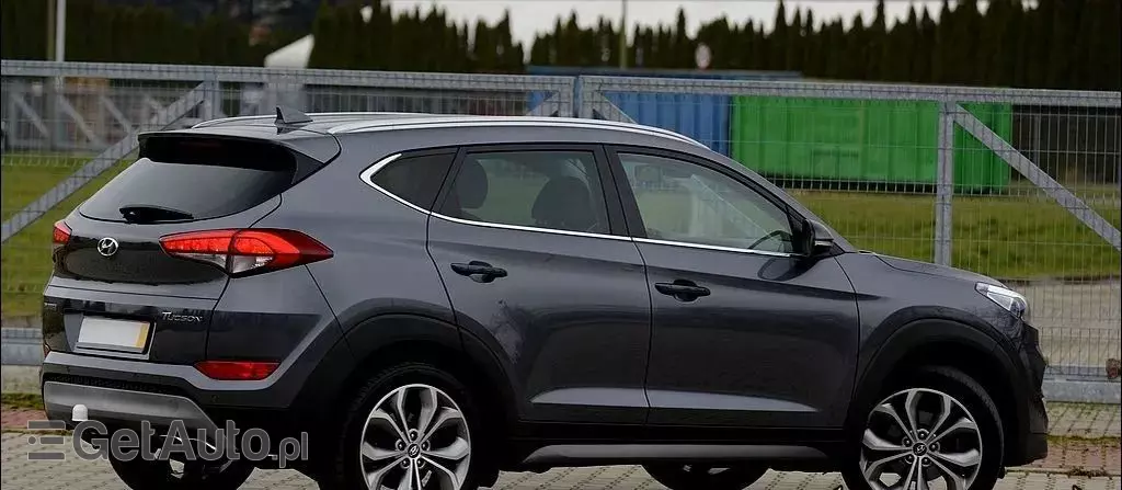 HYUNDAI Tucson 