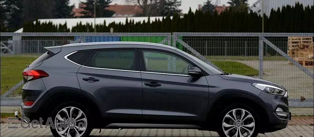 HYUNDAI Tucson 