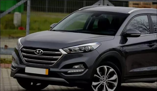 HYUNDAI Tucson 