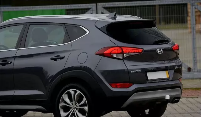 HYUNDAI Tucson 