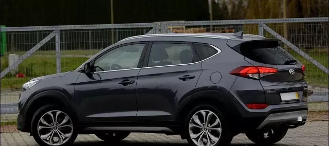 HYUNDAI Tucson 