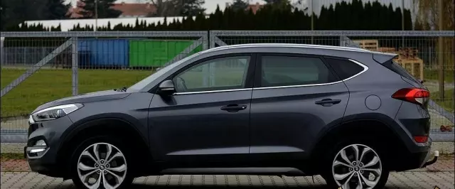 HYUNDAI Tucson 