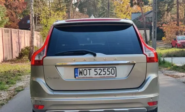 VOLVO XC60 