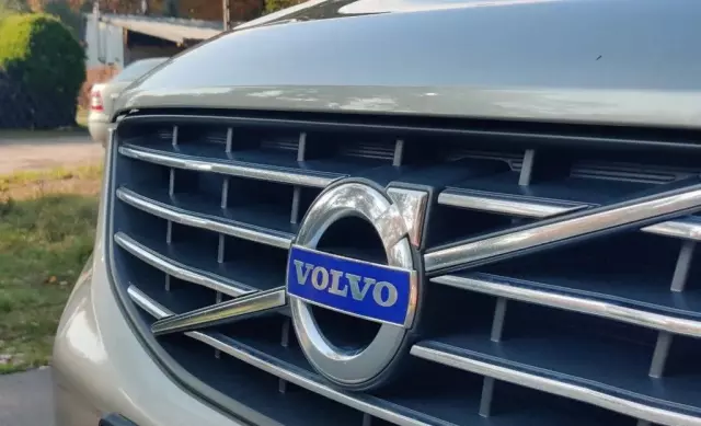 VOLVO XC60 