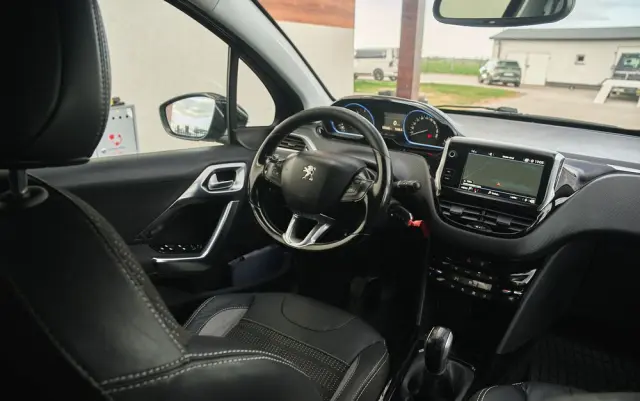 PEUGEOT 2008 1.6 BlueHDi Allure