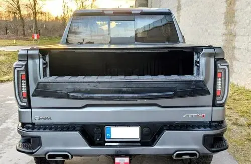 GMC Sierra 