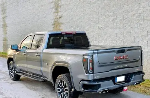 GMC Sierra 