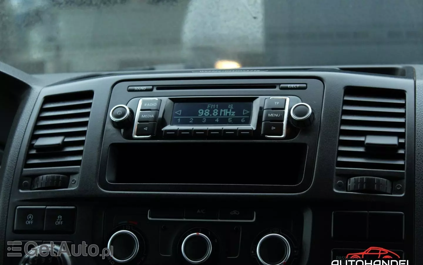 VOLKSWAGEN Transporter 