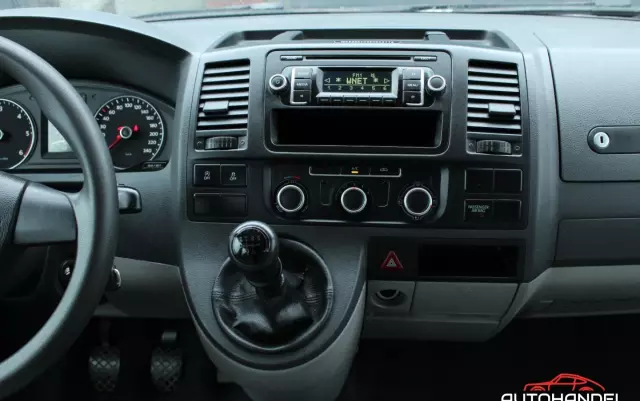 VOLKSWAGEN Transporter 