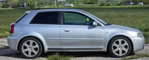 AUDI S3 