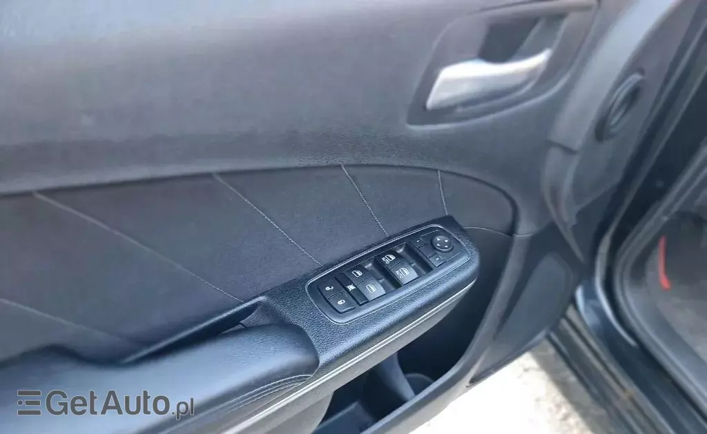 DODGE Charger R/T Road & Track 5.7 HEMI V8 (370 KM) Automatic