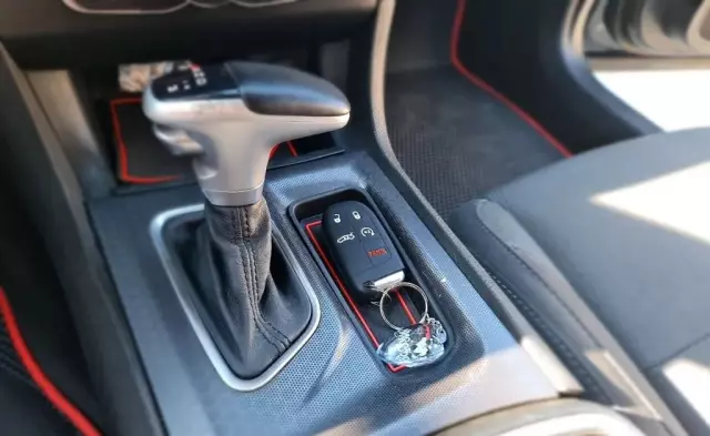 DODGE Charger R/T Road & Track 5.7 HEMI V8 (370 KM) Automatic