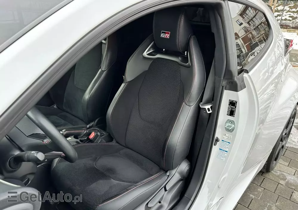 TOYOTA Yaris GR 1.6 Dynamic