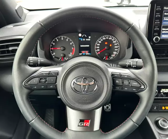 TOYOTA Yaris GR 1.6 Dynamic