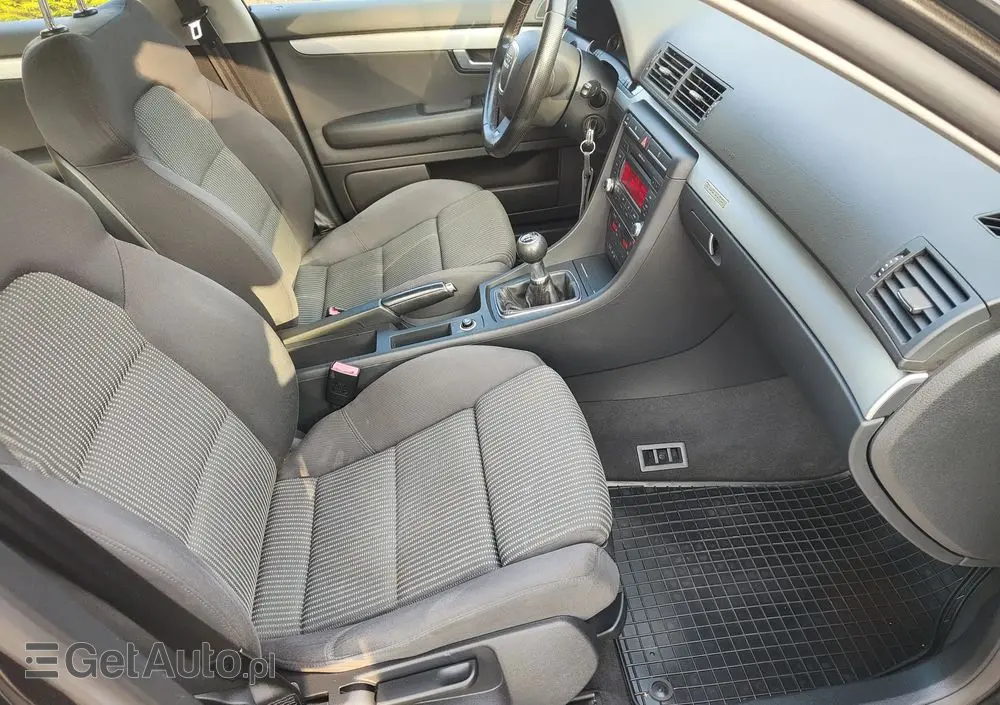 AUDI A4 Avant 3.0 TDI DPF quattro S line Sportpaket (plus)