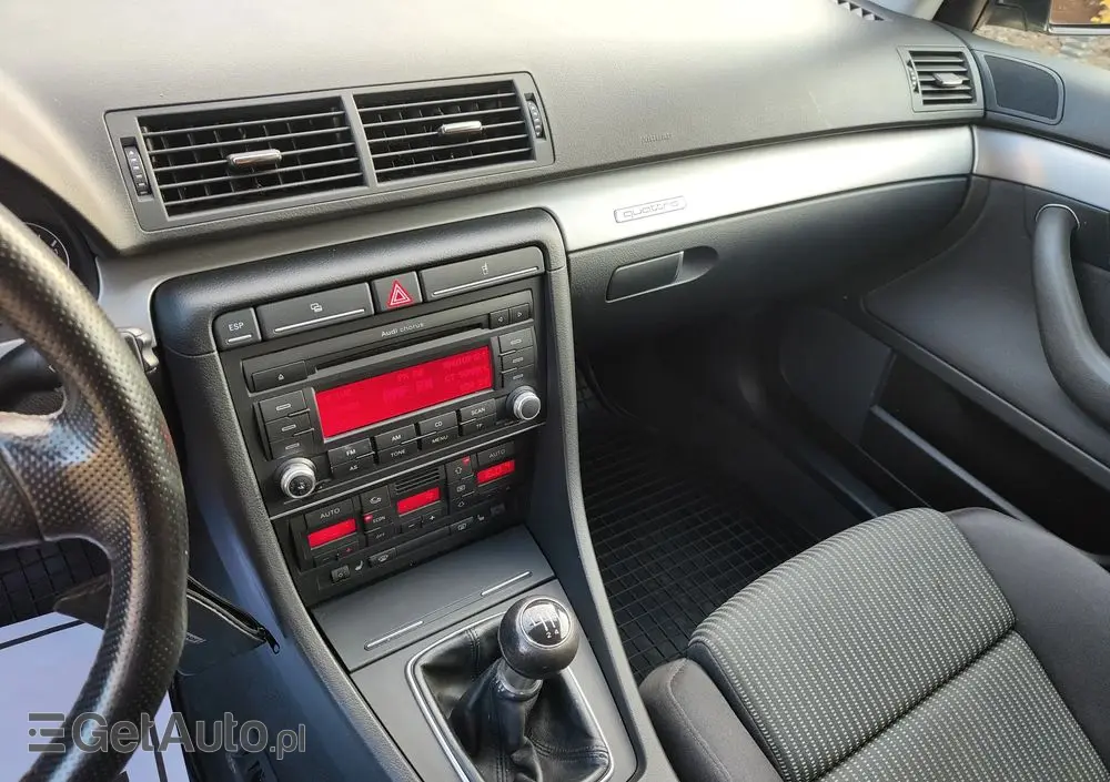 AUDI A4 Avant 3.0 TDI DPF quattro S line Sportpaket (plus)