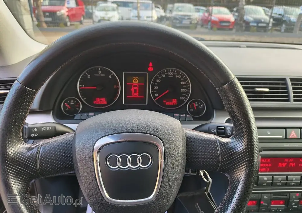 AUDI A4 Avant 3.0 TDI DPF quattro S line Sportpaket (plus)