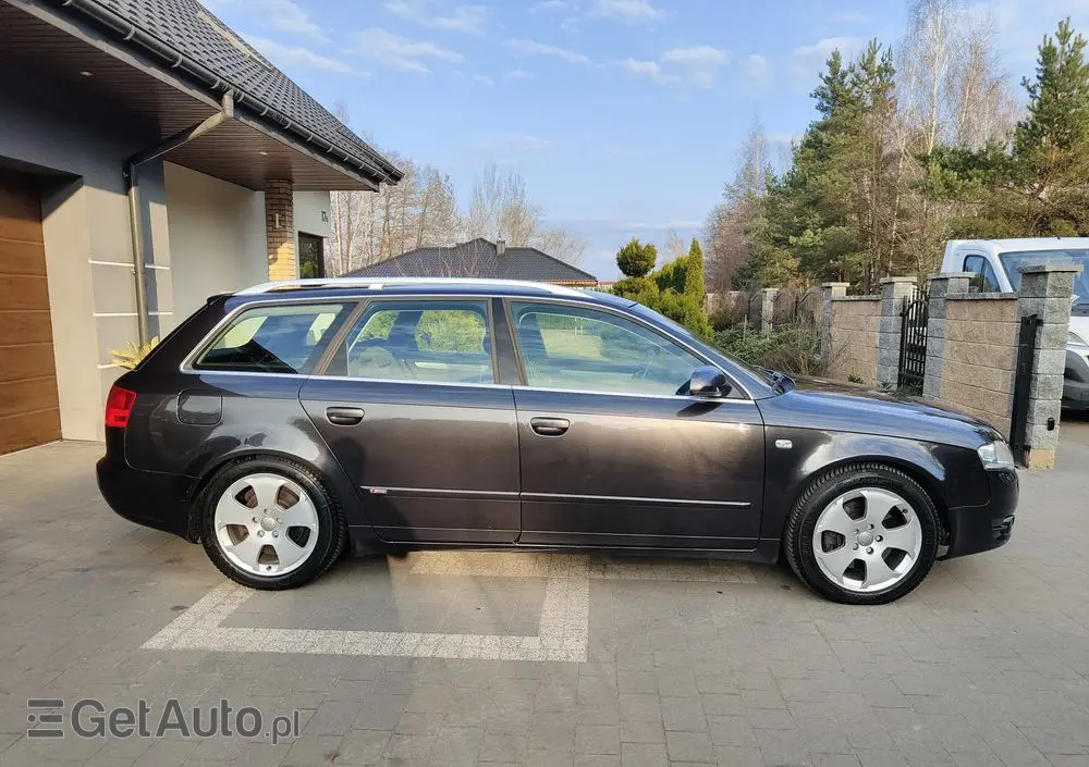AUDI A4 Avant 3.0 TDI DPF quattro S line Sportpaket (plus)