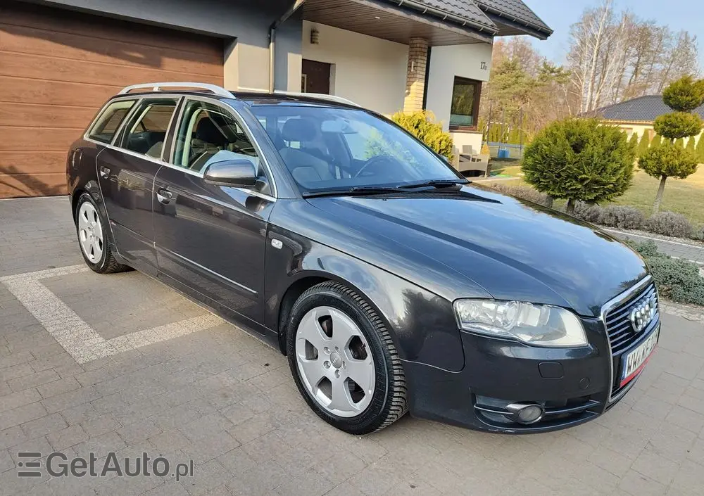 AUDI A4 Avant 3.0 TDI DPF quattro S line Sportpaket (plus)