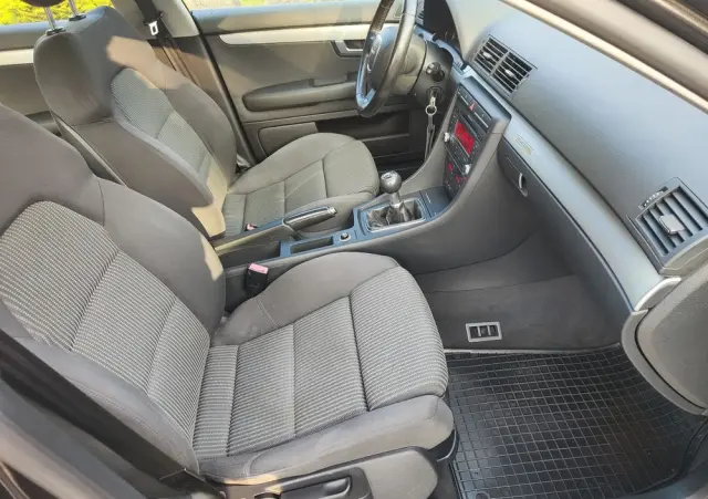 AUDI A4 Avant 3.0 TDI DPF quattro S line Sportpaket (plus)
