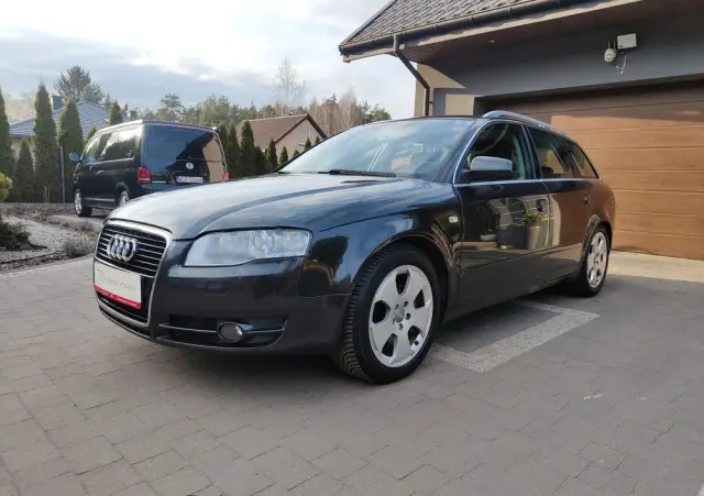 AUDI A4 Avant 3.0 TDI DPF quattro S line Sportpaket (plus)