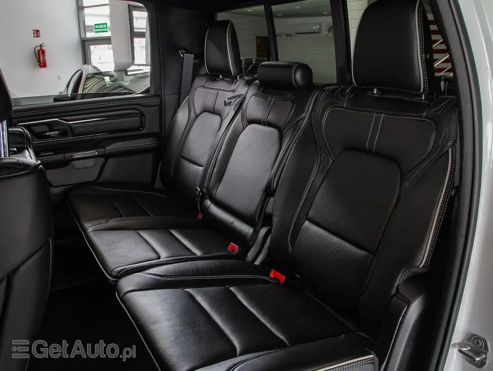 RAM 1500 Crew Cab Limited