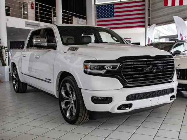 RAM 1500 Crew Cab Limited