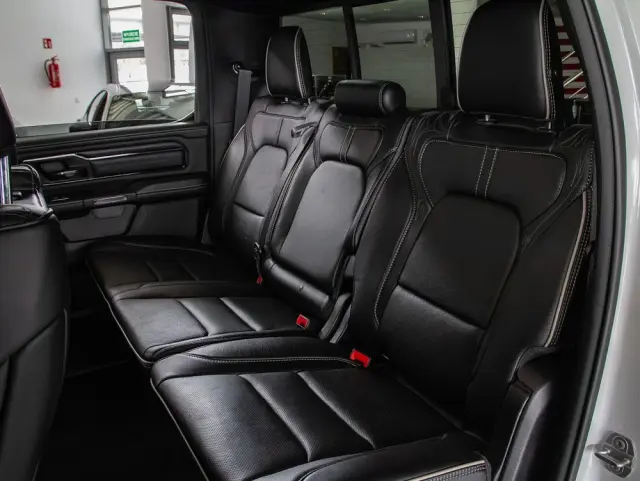 RAM 1500 Crew Cab Limited