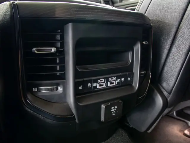 RAM 1500 Crew Cab Limited