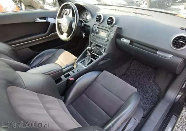 AUDI A3 Cabriolet 2.0 TDI DPF Attraction