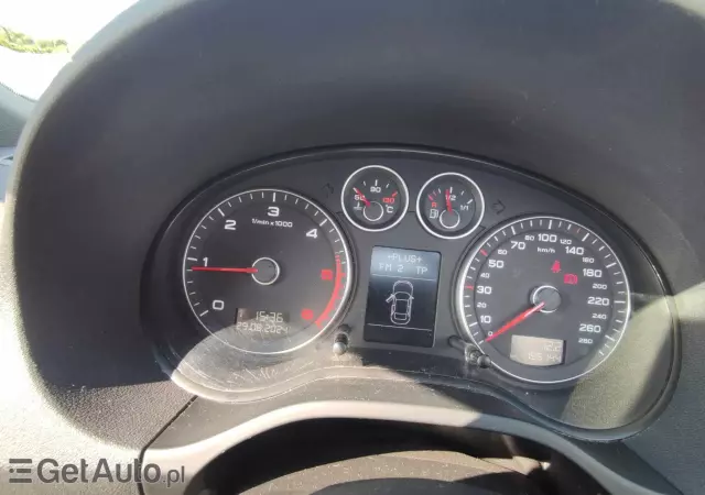 AUDI A3 Cabriolet 2.0 TDI DPF Attraction